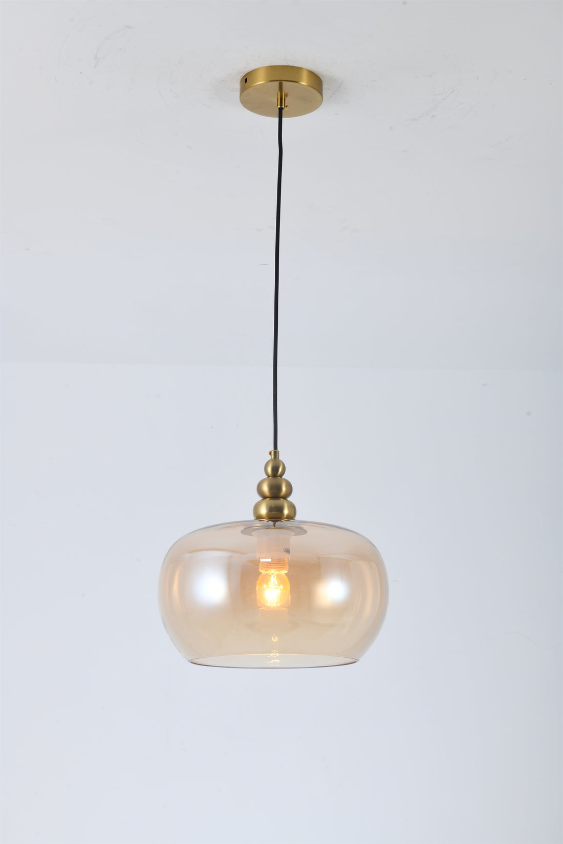 Glovera Pendant Light